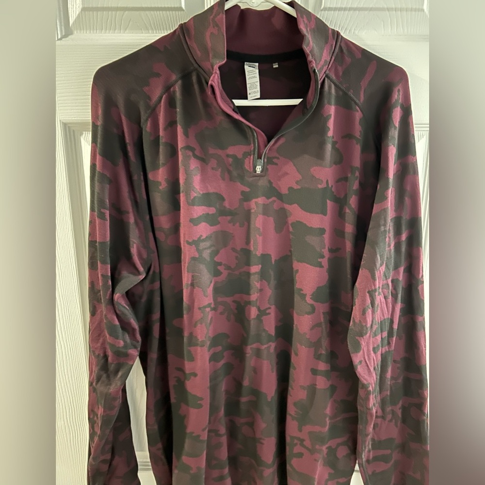 Like new UNRL 1/4 zip pullover